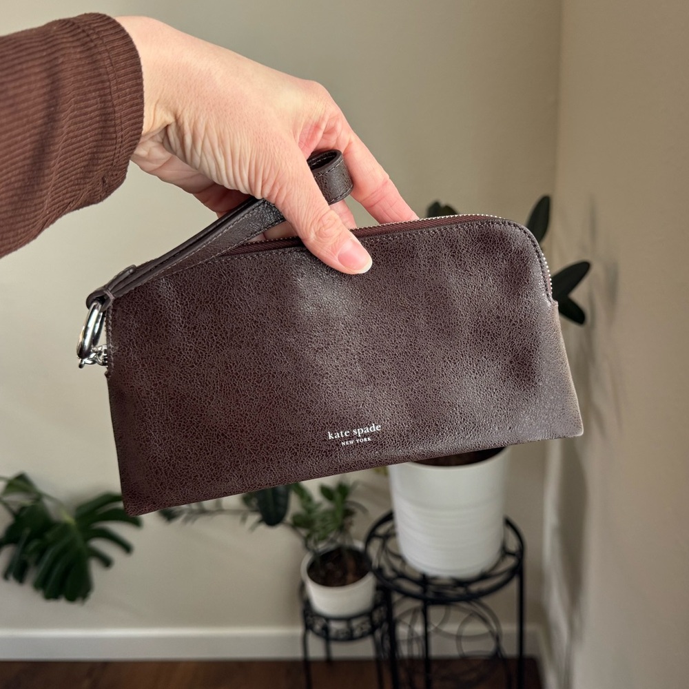 kate spade Halo Glazed Wristlet - Hot Fudge, Brown